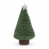 Sapin de Noël de couleur vert avec une petite étoile argenté placée en haut du sapin. La peluche fait un sourire.